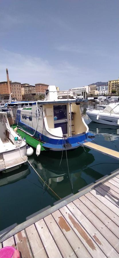 House Boat Hotel Torre del Greco Exterior photo